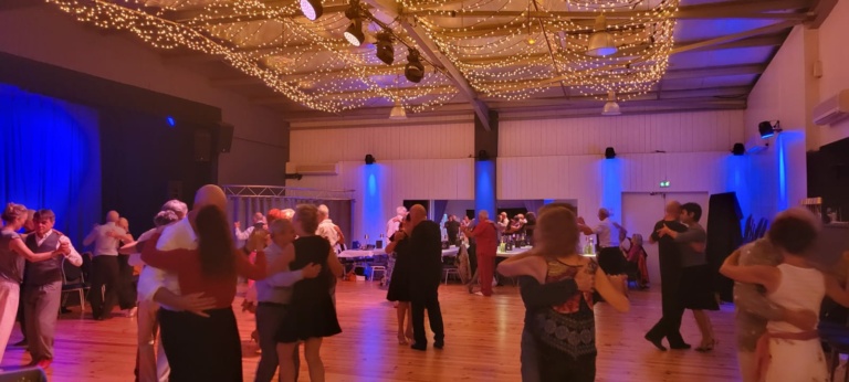 Milonga au cabaret Navy Blue